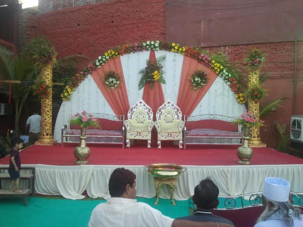 Royal Hotel Ahmedabad Luaran gambar
