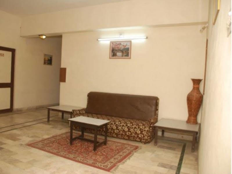 Royal Hotel Ahmedabad Luaran gambar